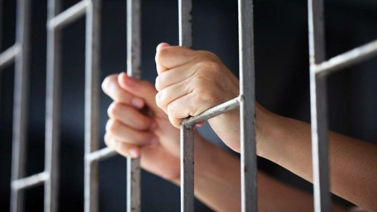 Hükümlülere verilen Covid-19 izni uzatıldı