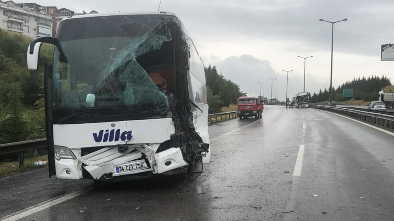 Feci kaza sebebiyle kapanan TEM trafiğe açıldı