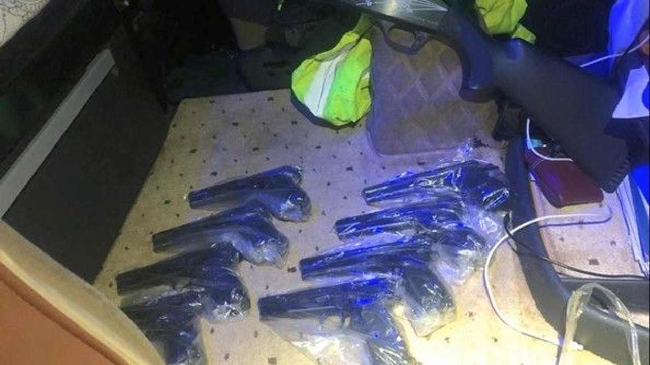 Silah kaçakçılarına 3 ilde eş zamanlı operasyon: 22 gözaltı