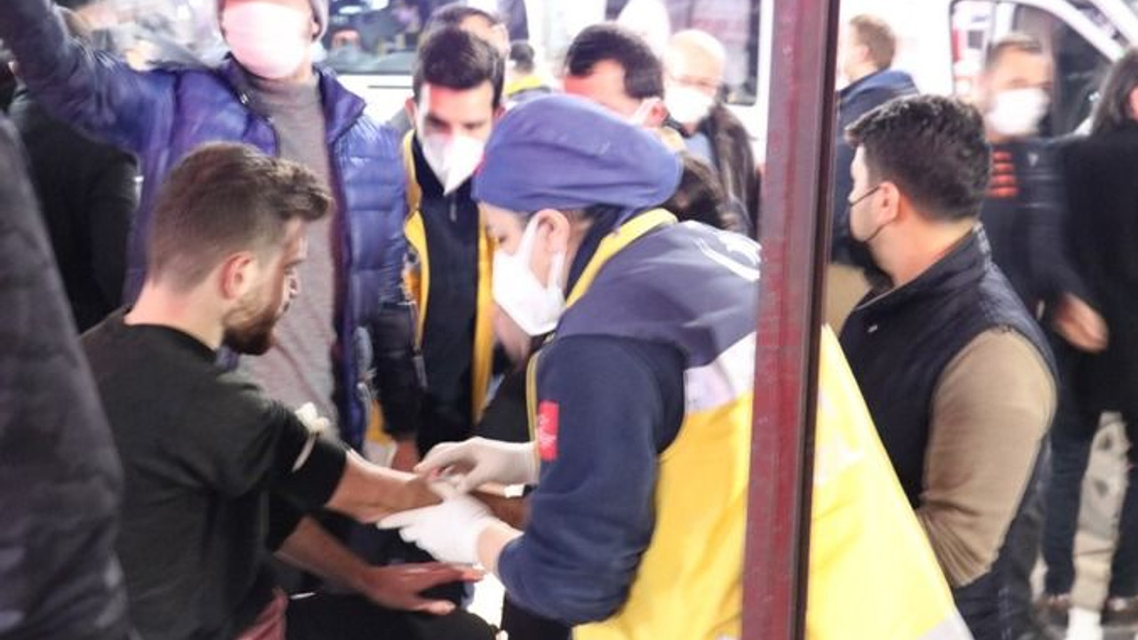 Berber kalfasını ve arkadaşını bıçaklayan şahsa 4 yıl hapis