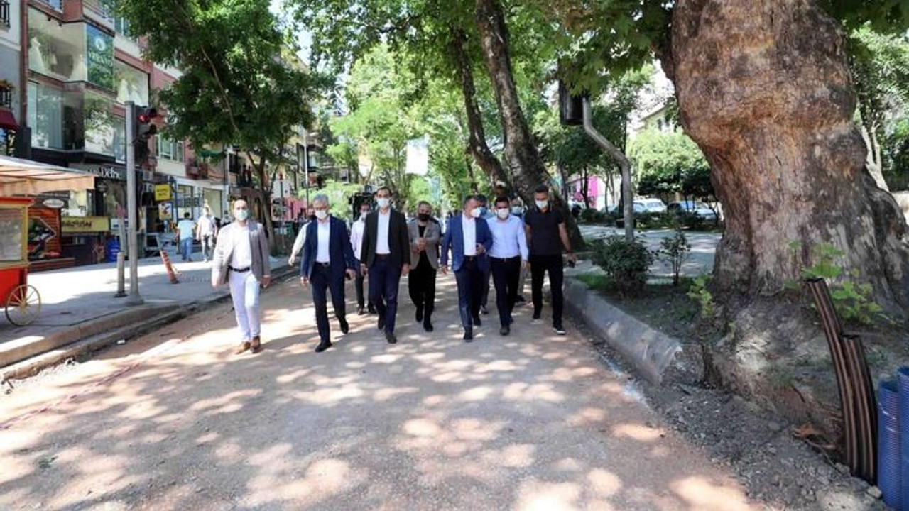 Büyükakın, İzmit sokaklarında vatandaşlarla buluştu