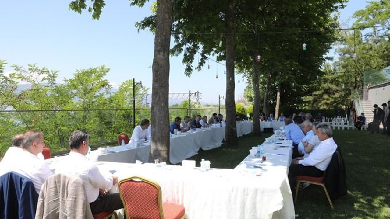 AKP SEDAŞ’la elektrik kesintilerini çözmek için buluştu