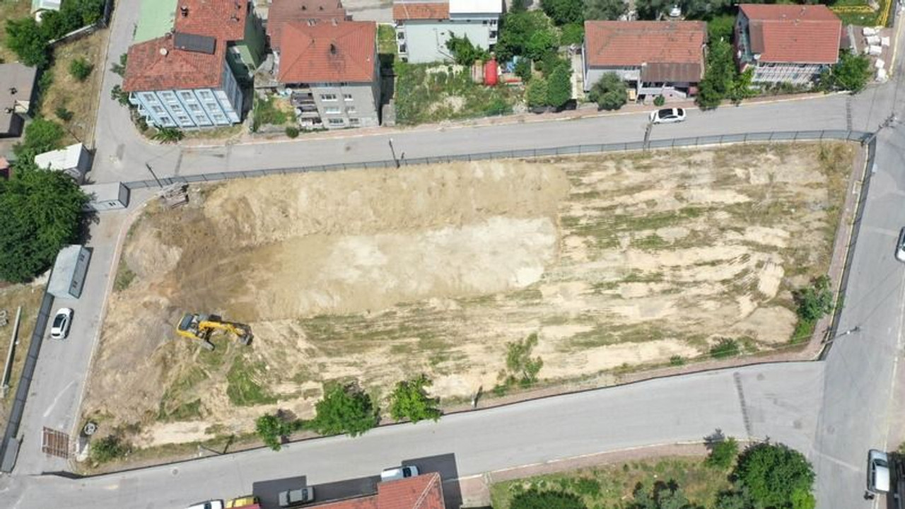 Katlı otopark projesinde ilk kazma vuruldu