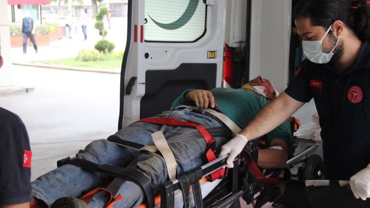 Çatı çöktü, tadilat yaparken 6 metreden düştü!