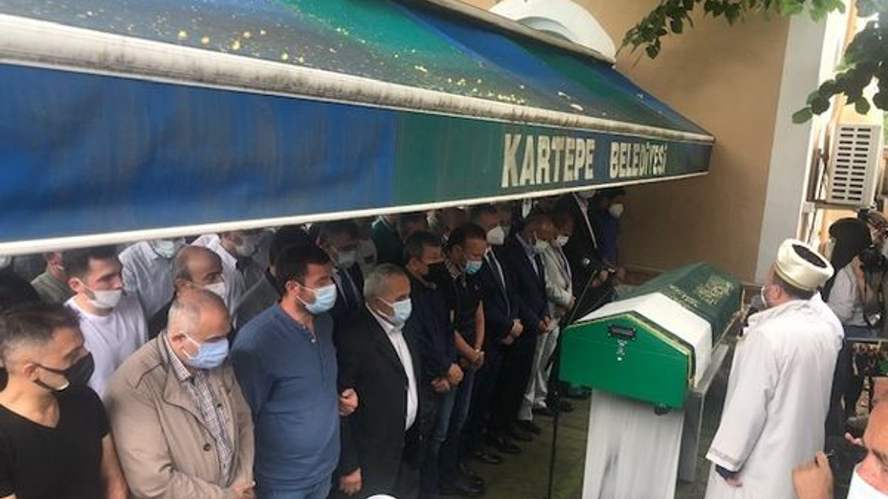 Üzülmez son yolculuğuna uğurlandı