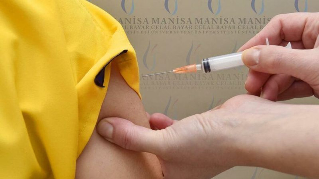 Sinovac’da antikor düzeyleri düştü, 3. doz önerisi geldi