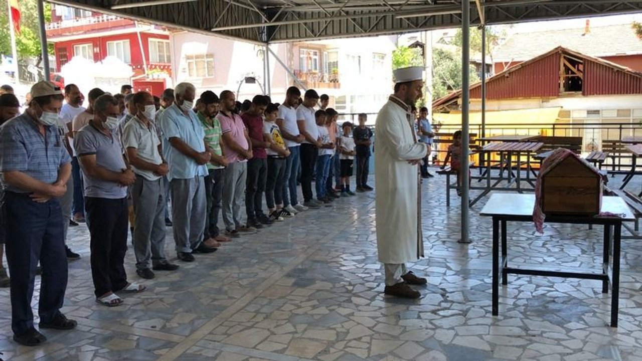 Otobüsün çarptığı çocuk son yolcuğuna uğurlandı