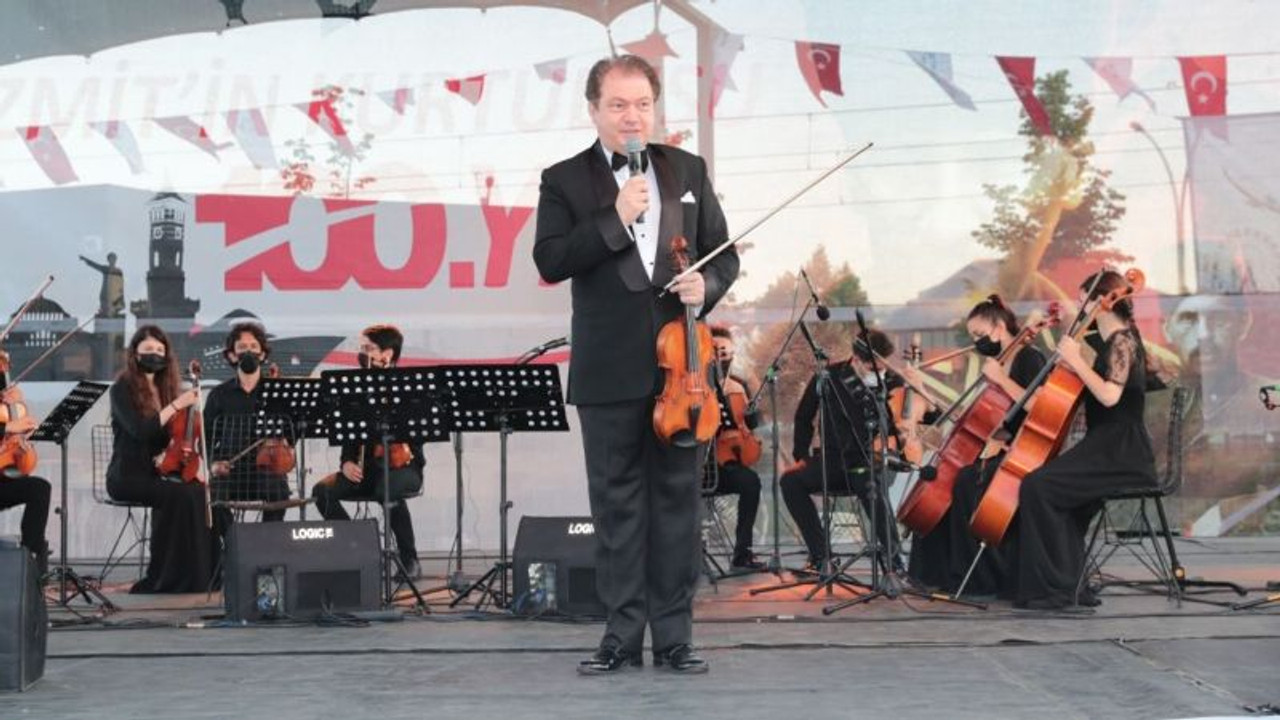 Cihat Aşkın, keman resitali ile İzmitlileri büyüledi