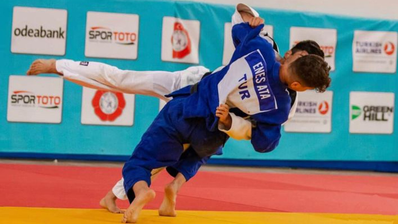 Kağıtsporlu Judoculardan tarihi başarı