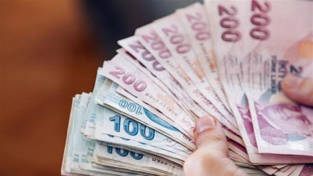 Emeklilerin maaş ve ikramiyesi bayramdan önce yatacak