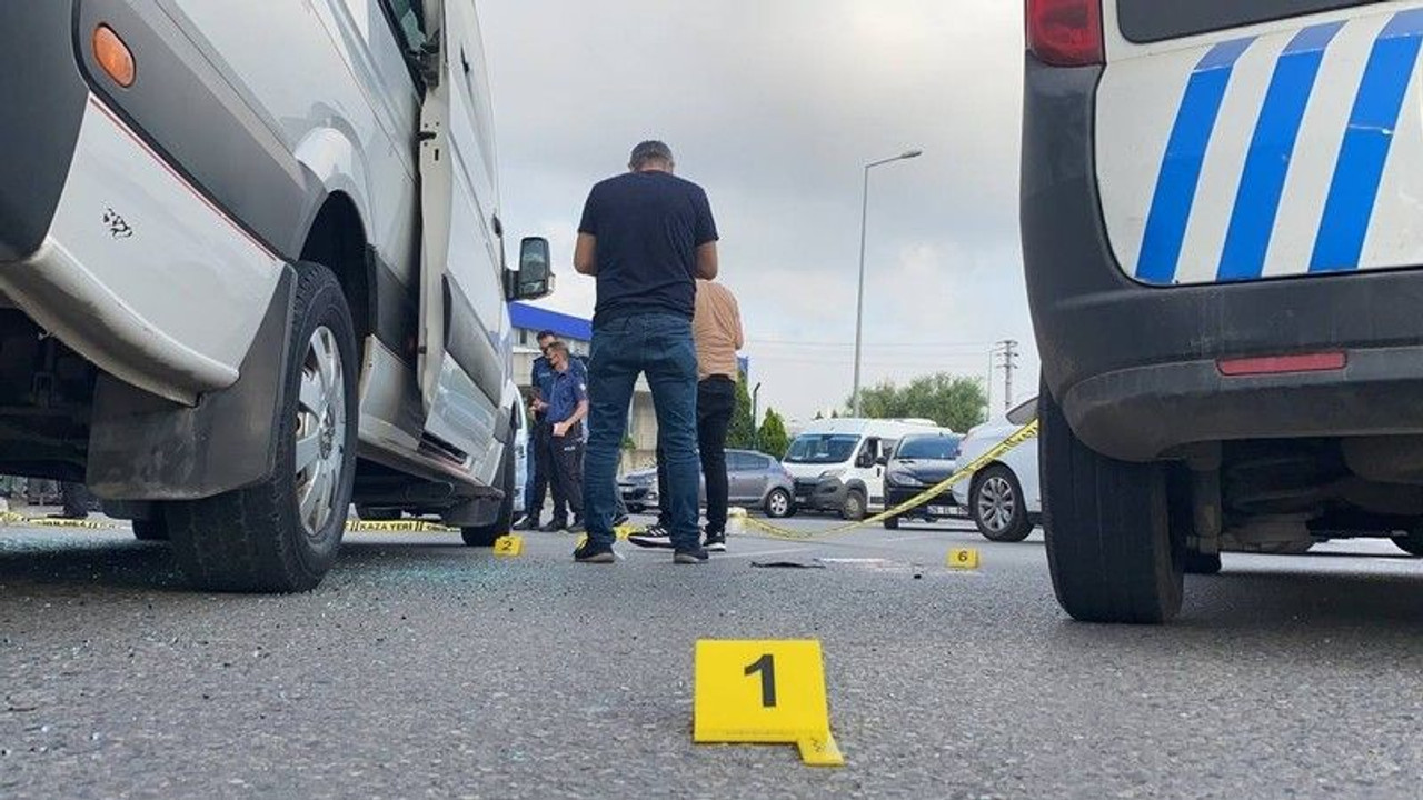 İşçi servisini tarayıp 4 kişiyi yaralayan 2 kişi tutuklandı