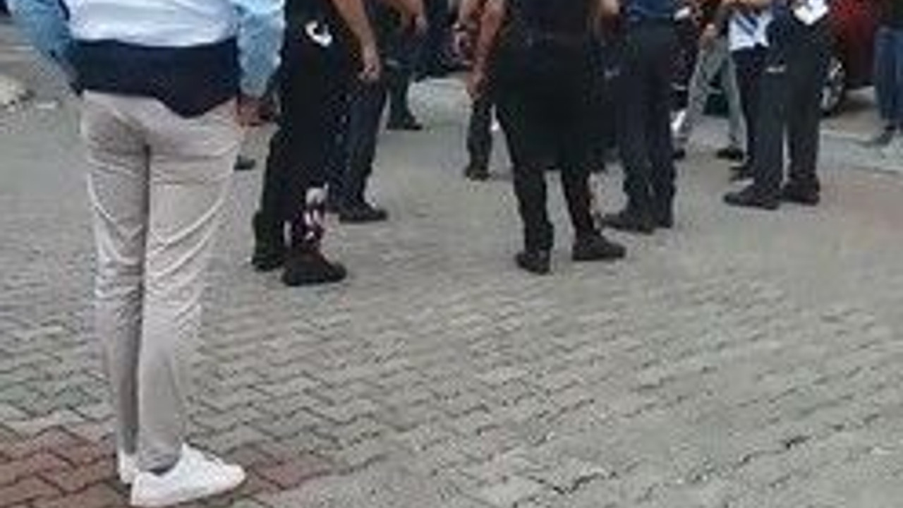 Tartıştığı kardeşini silahla vurdu!