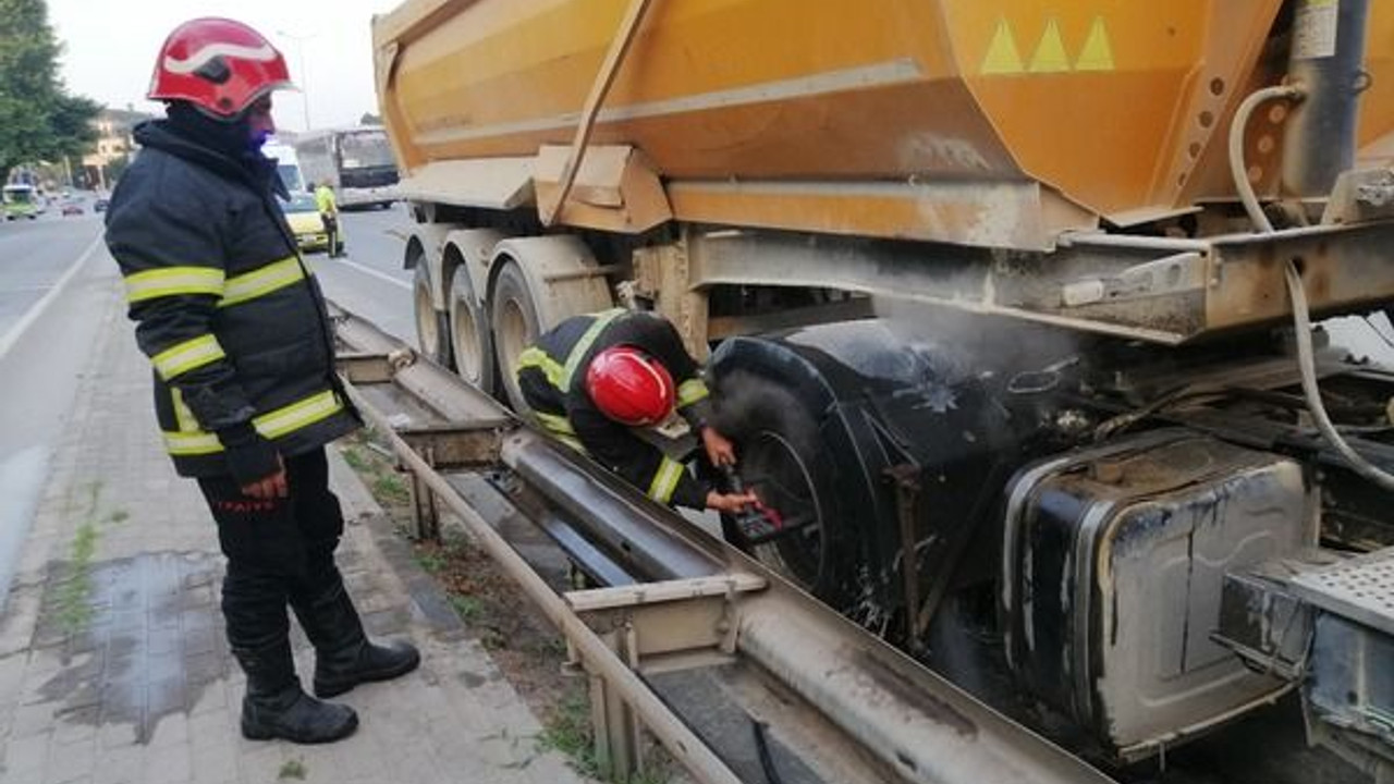 Bahçe hortumuyla yangına koştu!