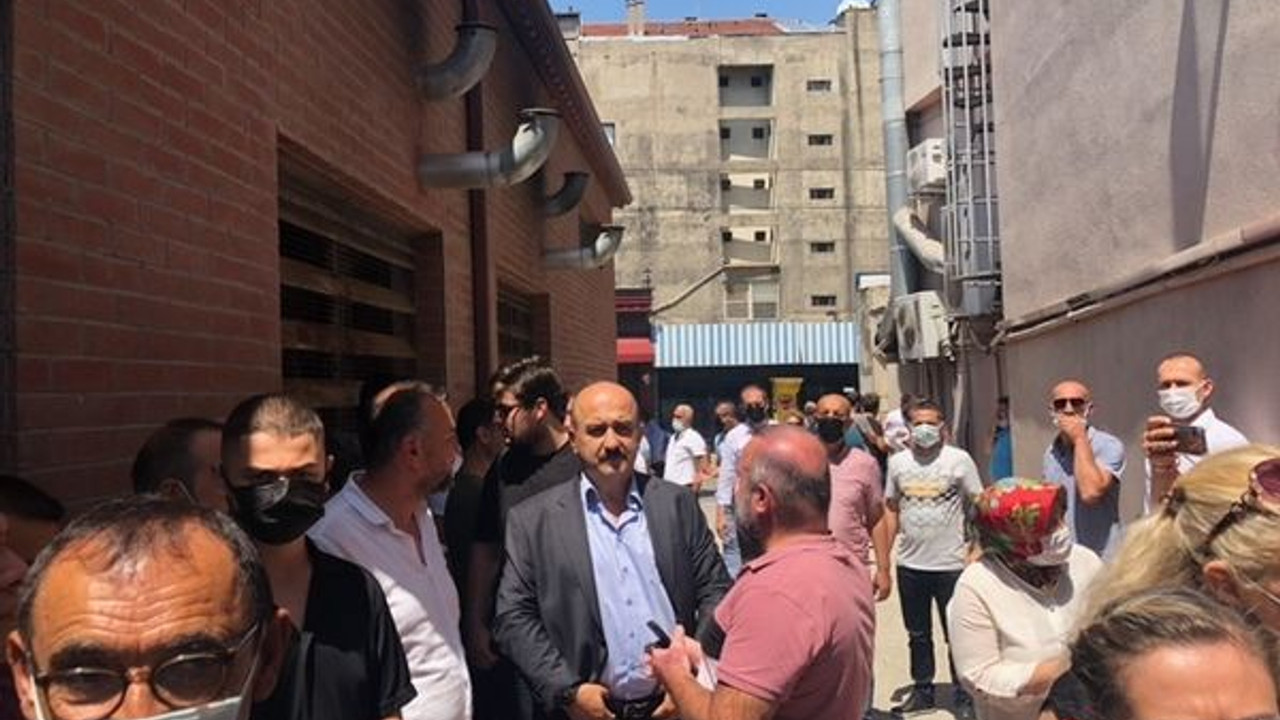 MHP’li Başkan kurban keserek göreve başladı “Ülkücü Başkan nasıl olur göstereceğim”