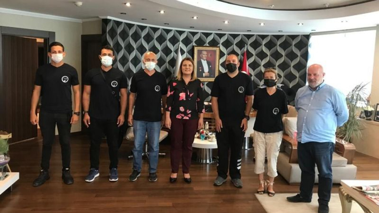 Gönüllüler İzmit’ten afet bölgesine gitti