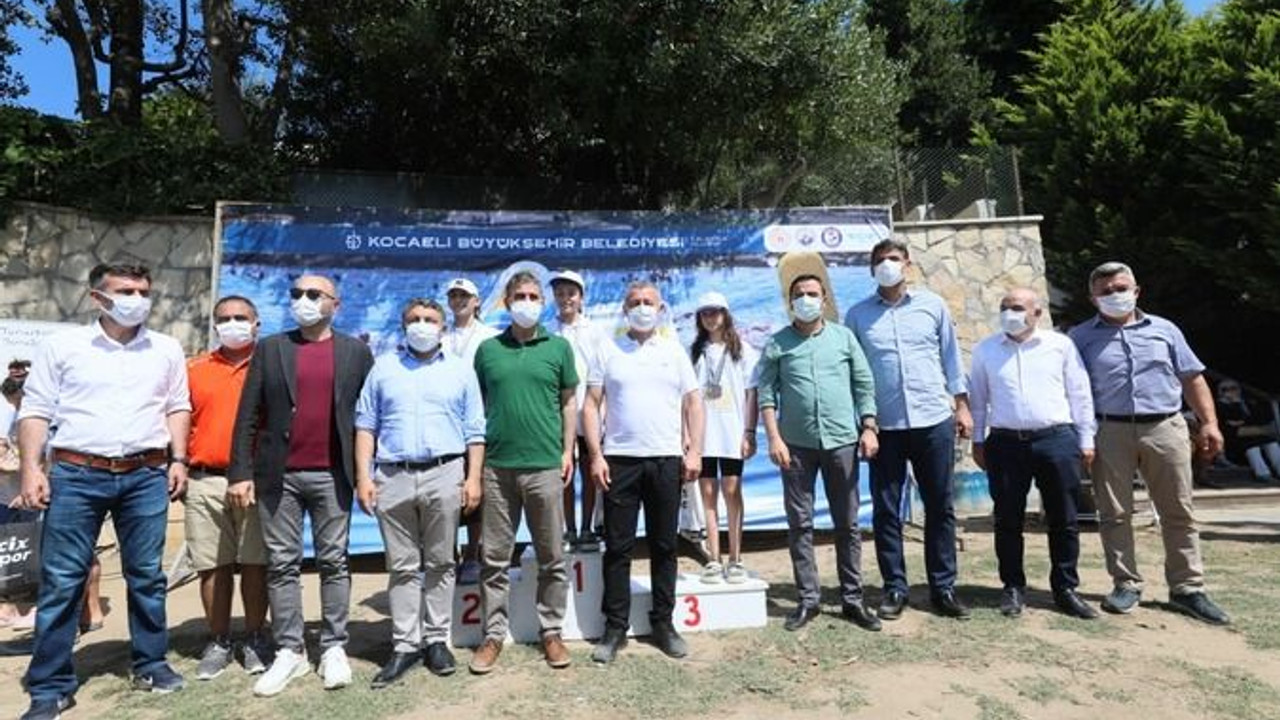 Derece yapan sporculara ödülleri verildi