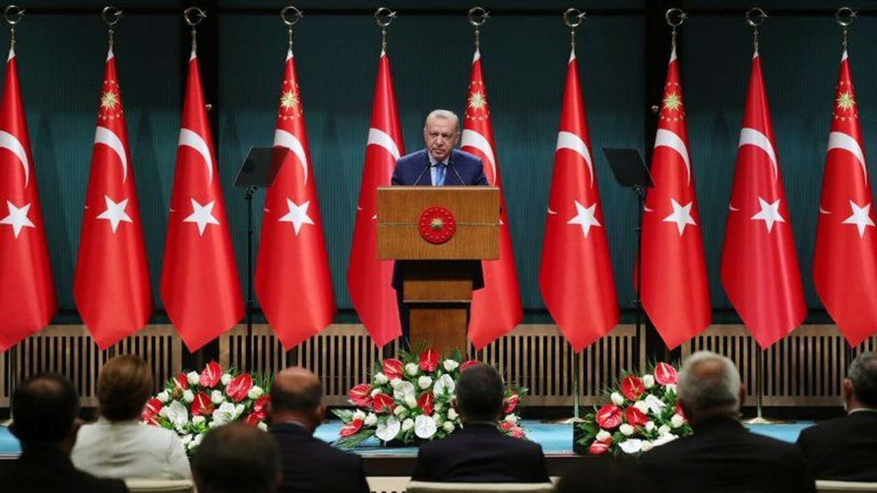 Yüz yüze eğitimin tarihini açıkladı! Aşı olmayanlar hakkında yeni karar!