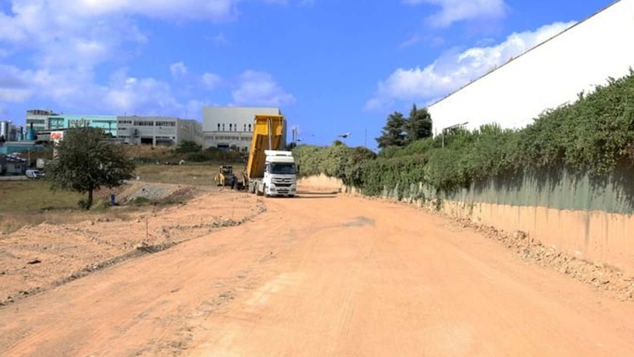 Şekerpınar'da yol çalışması var