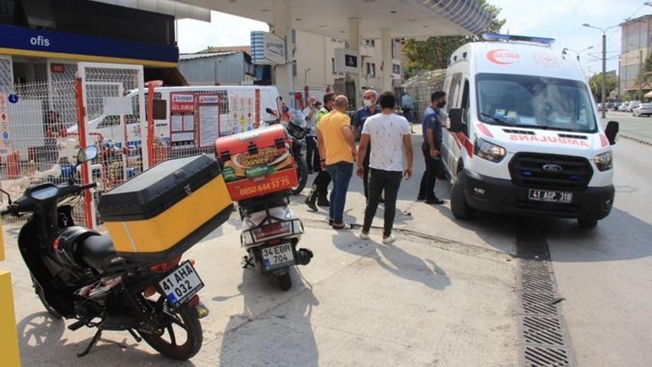 Otomobile arkadan çarptı, yere yığıldı