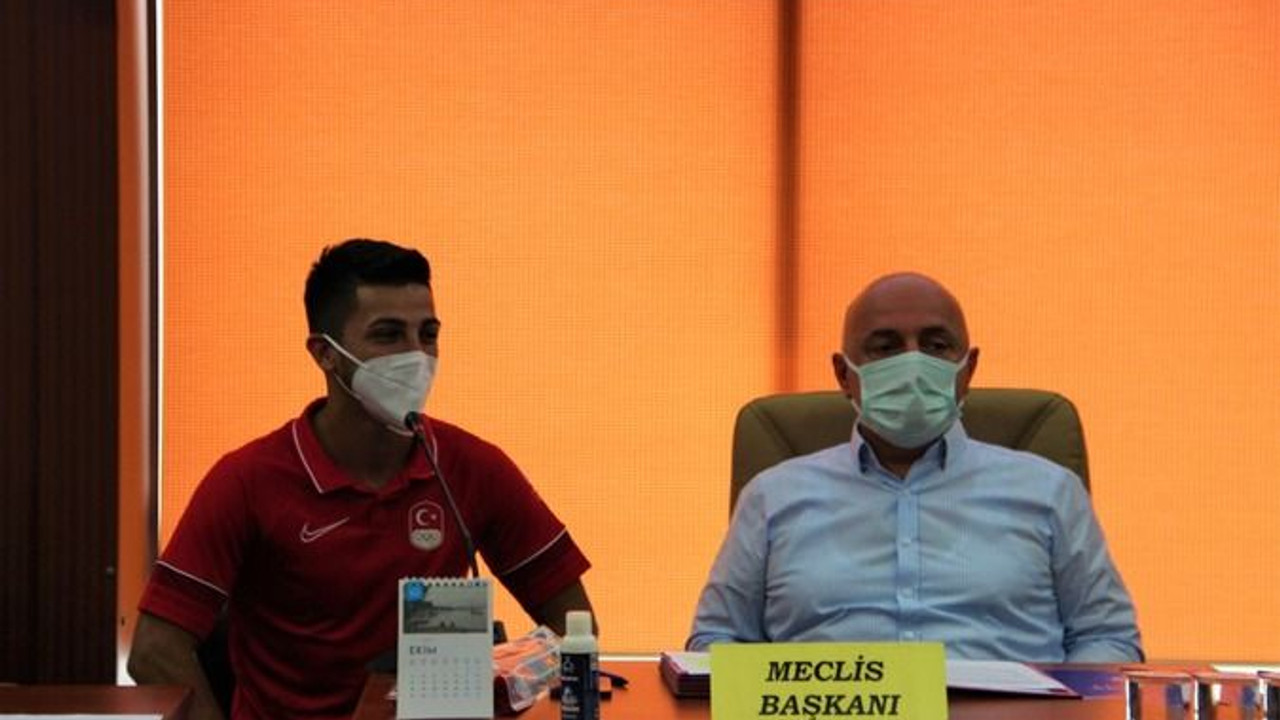 Olimpiyat ikincisi Eray Şamdan’a daire hediye ettiler