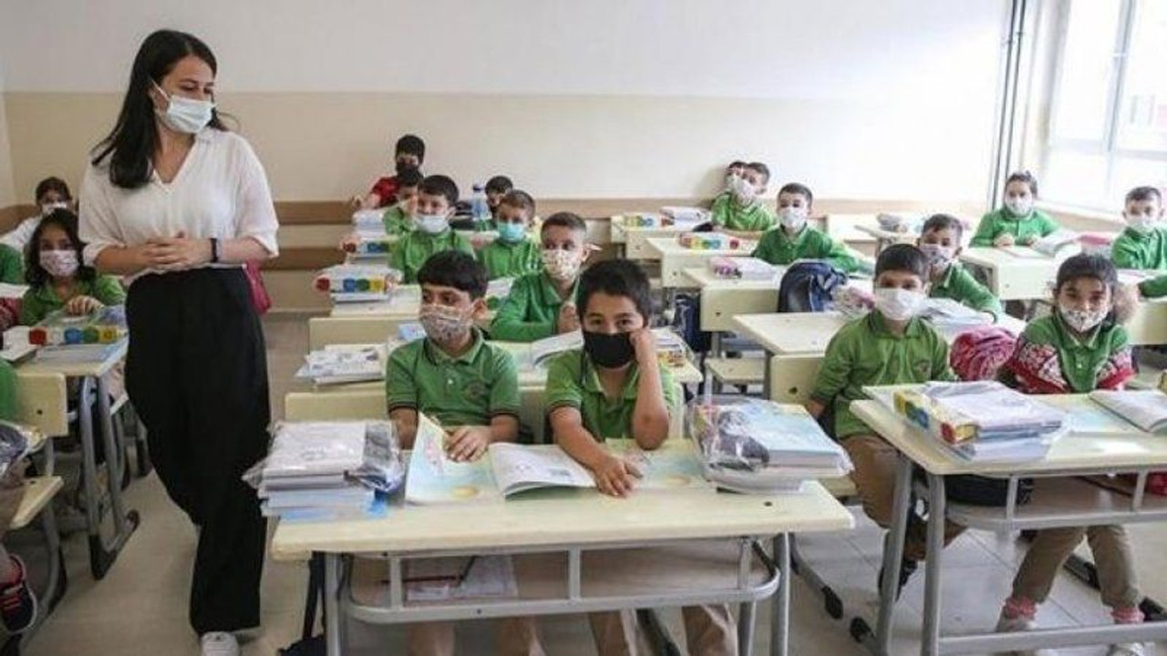 MEB'den koronavirüs temaslı öğrenciler hakkında karar