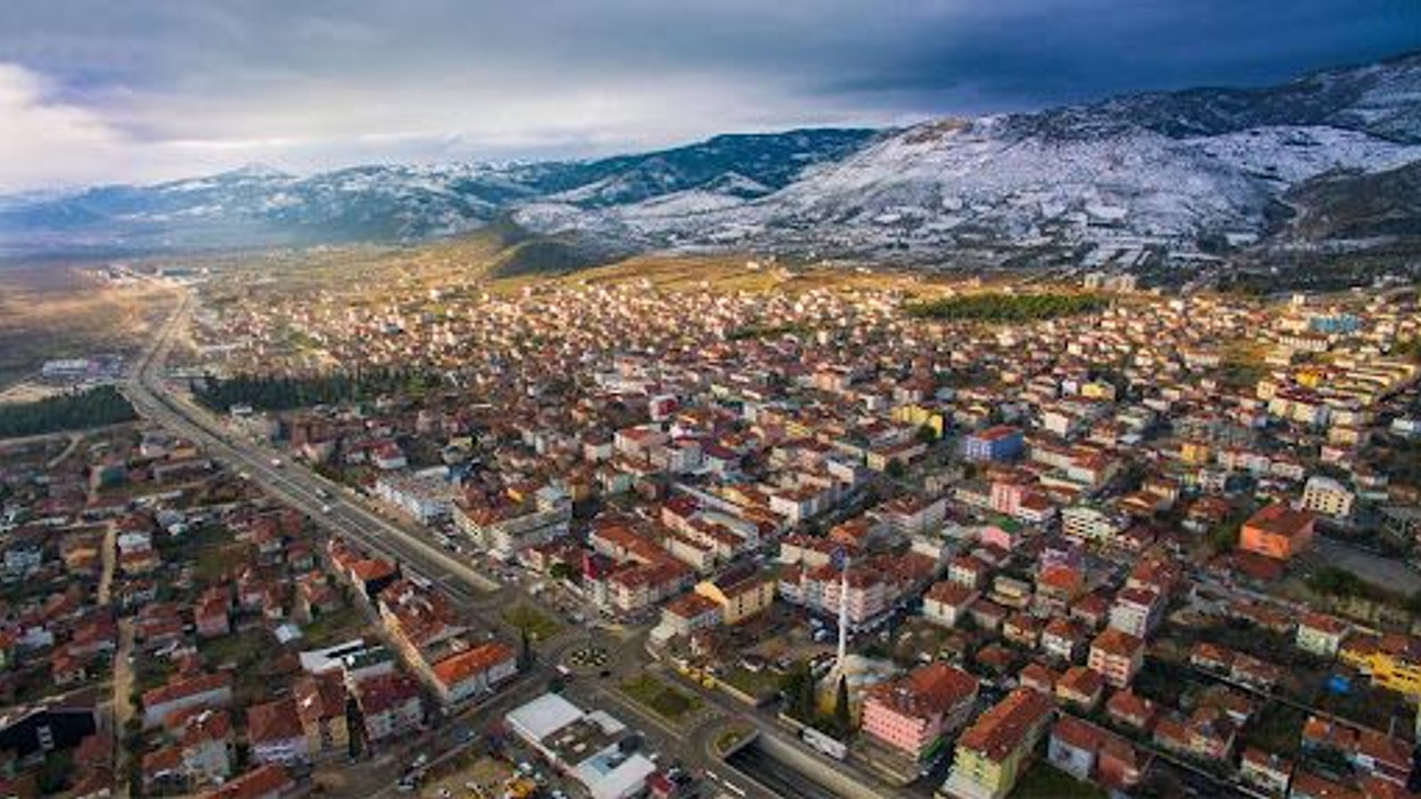 Komşuda uçak düştü ihbarı: Ekipler harekete geçti!