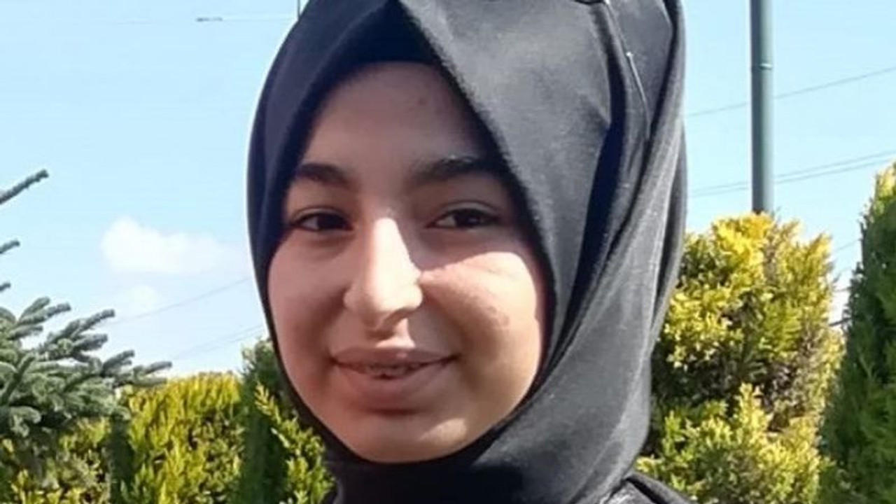 Evdeki 30 bin liralık altını alarak kayıplara karışan genç kızdan haber var