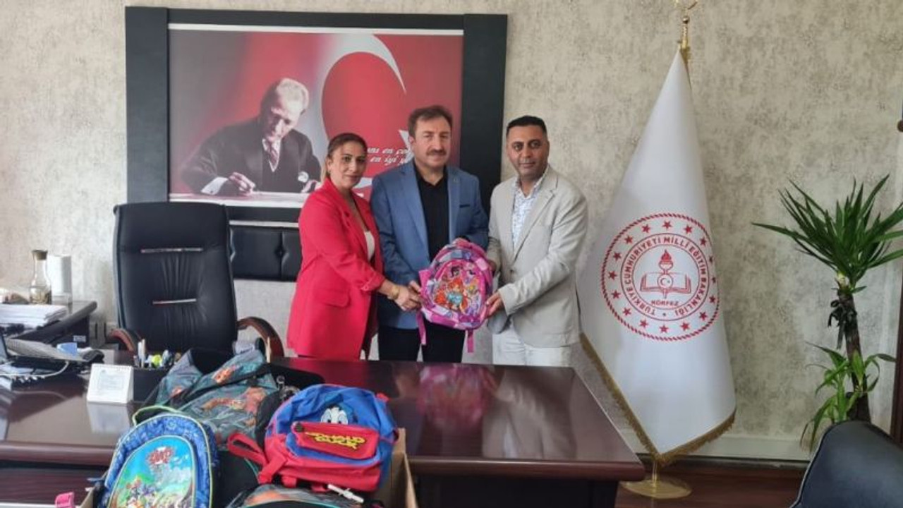 Polat’tan kırtasiye yardımı