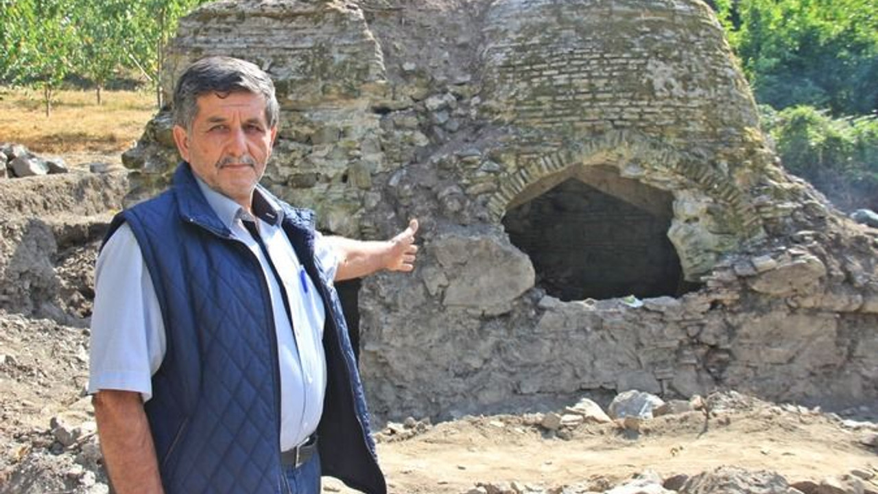 16. yüzyıldan kalma hamamı belediyeye devretti