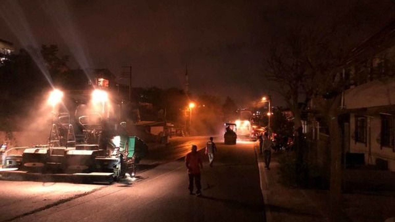 Trafik aksamasın diye gece çalışıyorlar