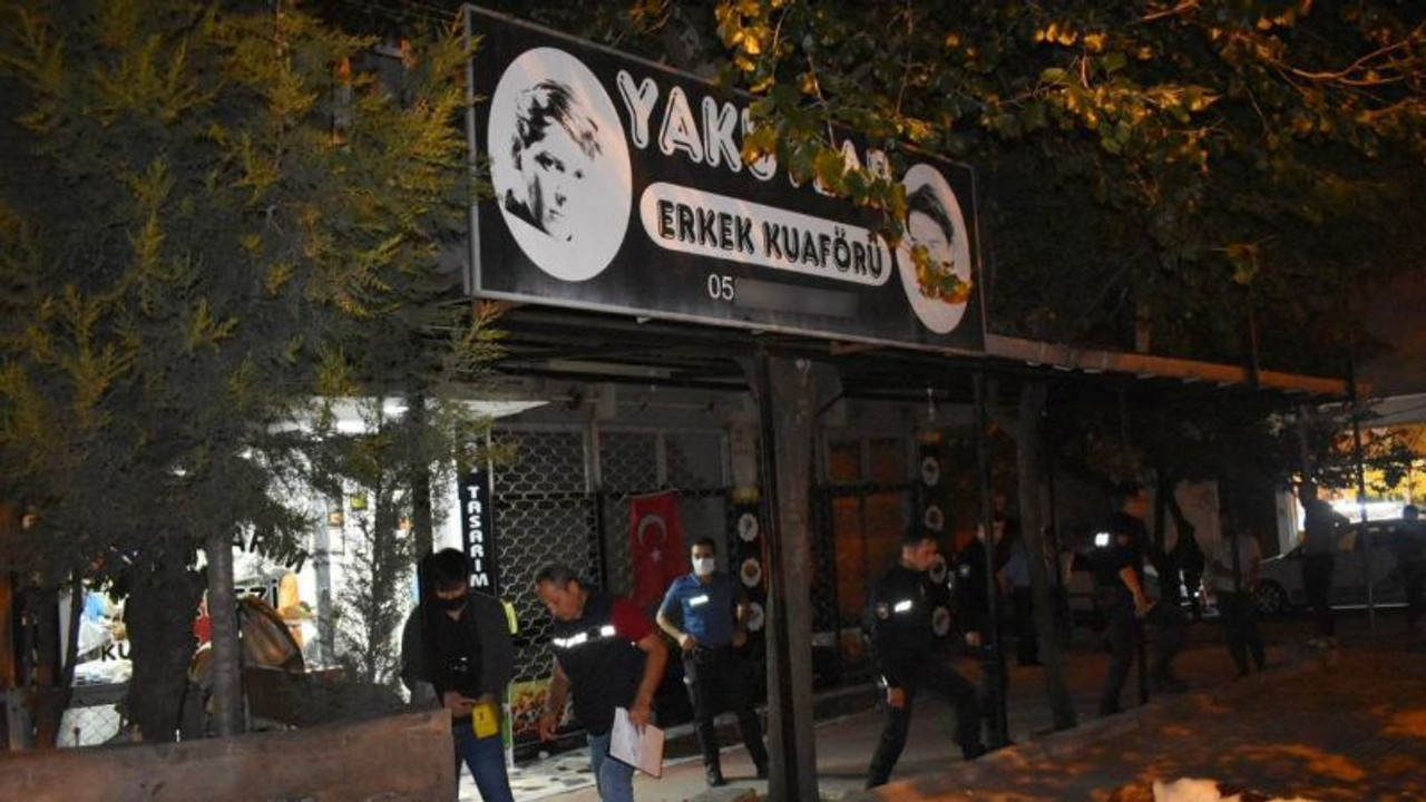 Kuaförde husumetlisine kurşun yağdırdı
