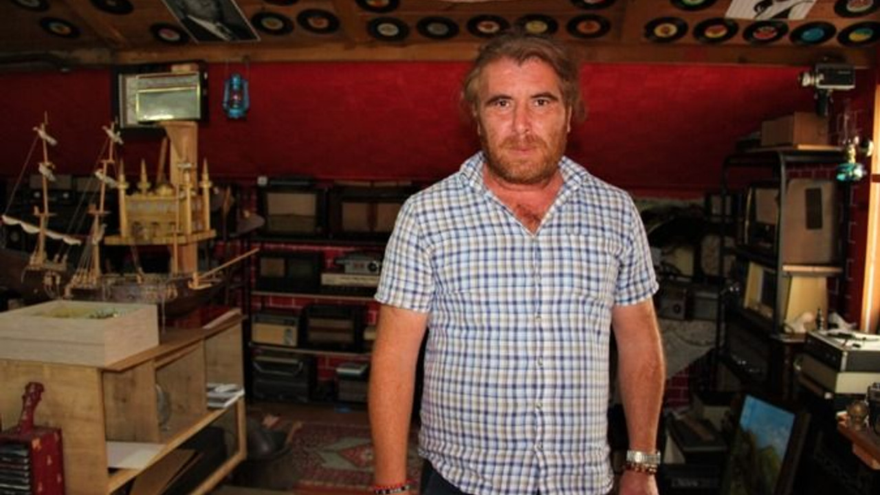 Gören antikacı zannediyor, onun mesleği ise bambaşka