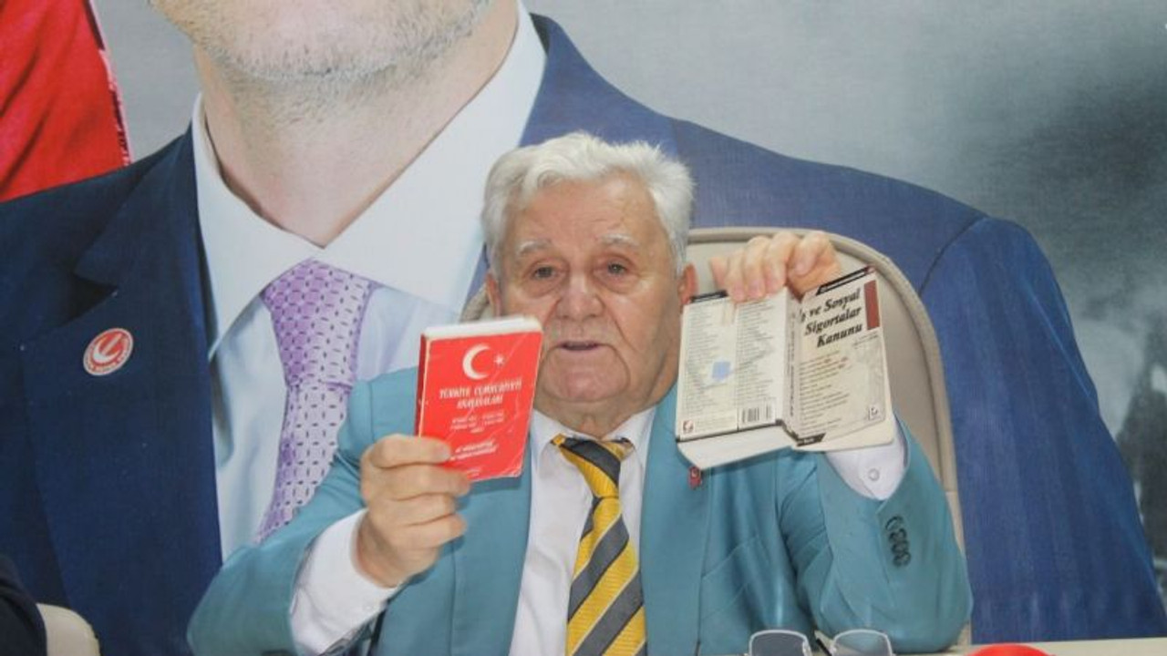Yeniden Refah aşı karşıtlığından vazgeçmiyor