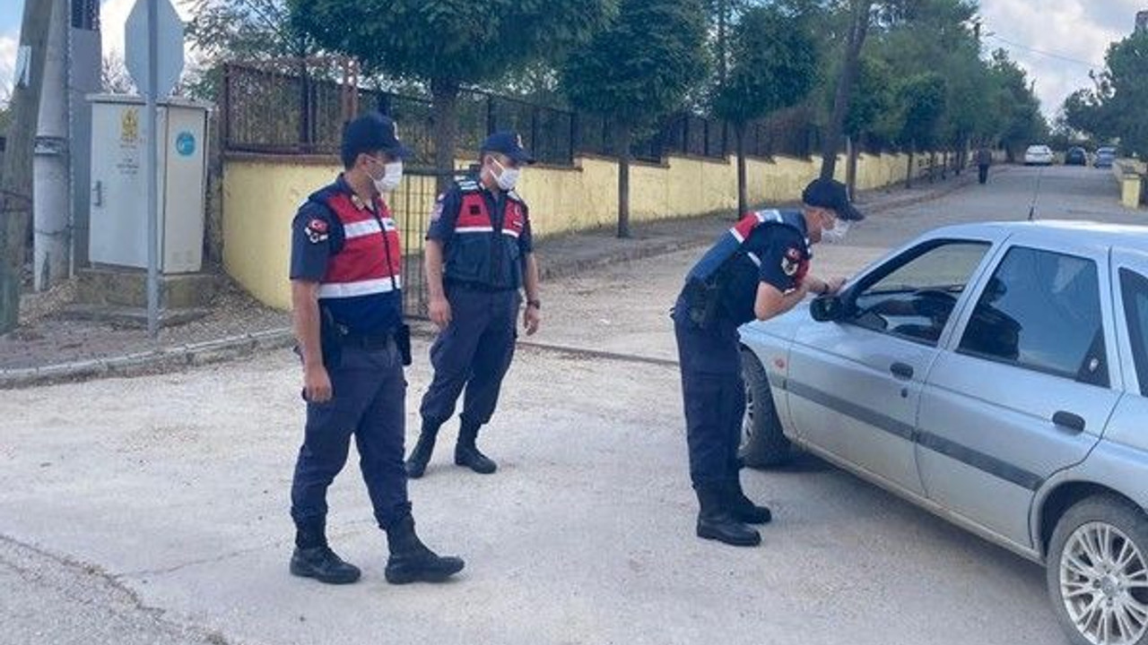 Jandarmadan okul önlerinde sıkı denetim