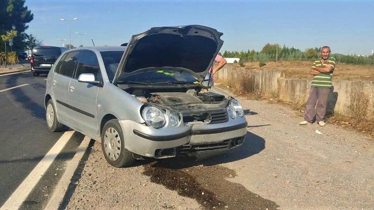 Sürücüsü panikledi, otomobil karşı şeride geçti!