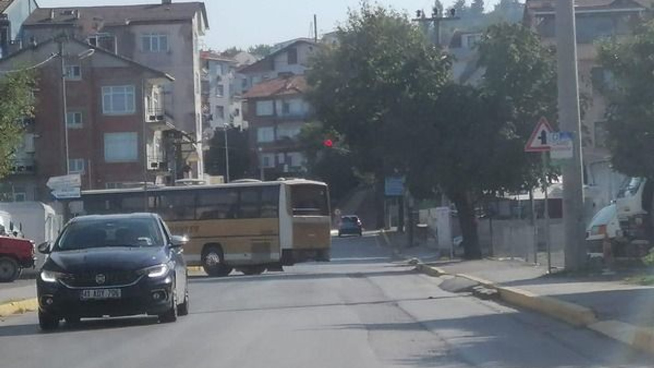 Belediye aracıyla AKP’li kadınları gezdirdiler!