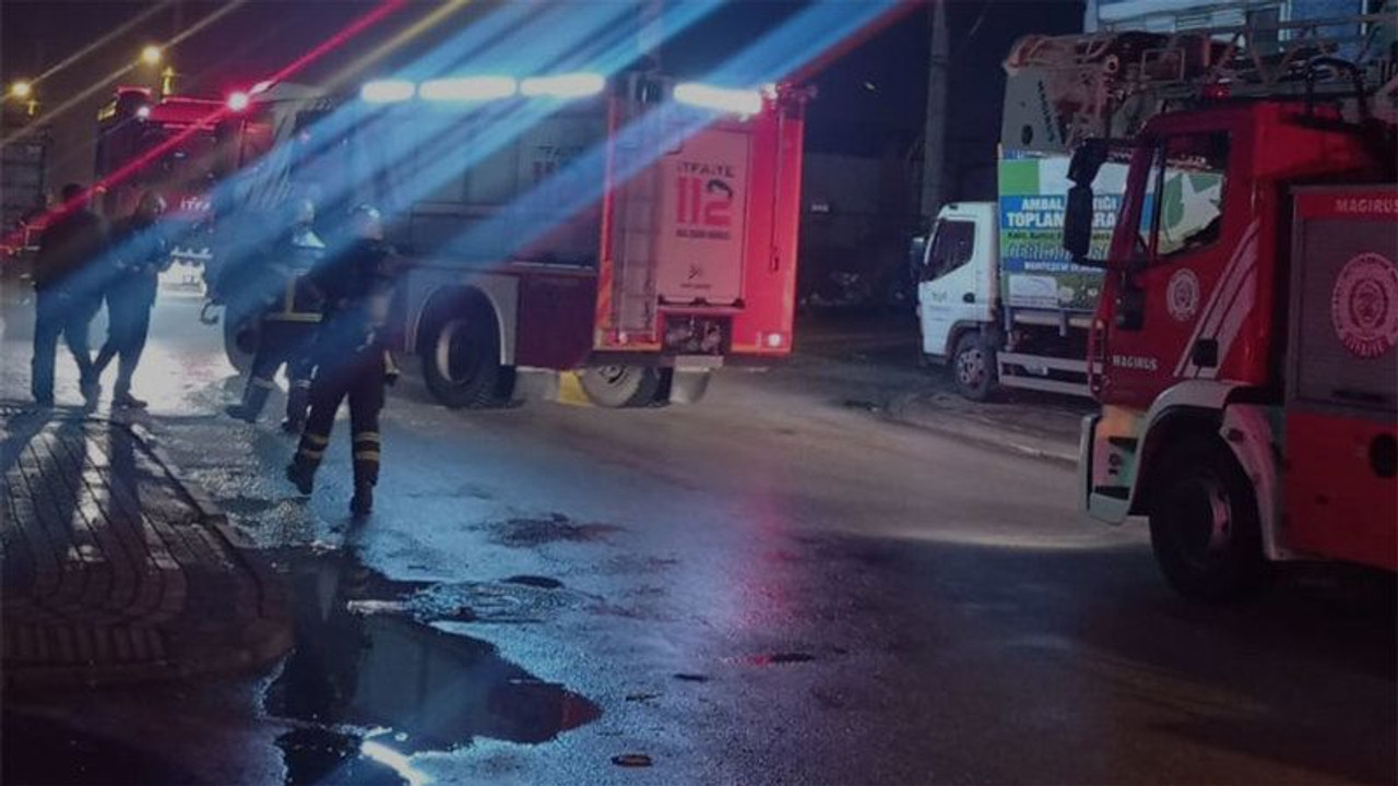 Geri dönüşüm fabrikasında yangın!