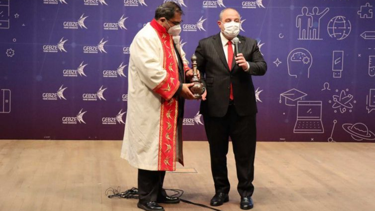 Bakan Varank, akademisyenlere seslendi