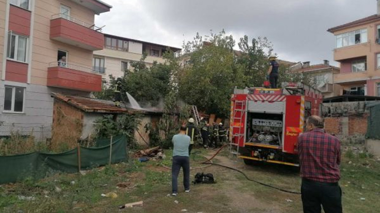 Darıca’da kömürlük yangını