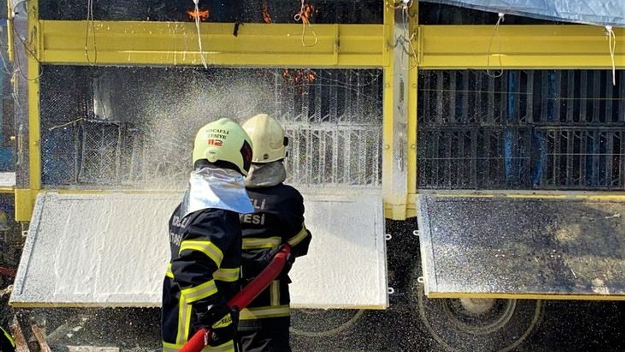 Kaynak yapılan kamyon kasası alevlere teslim