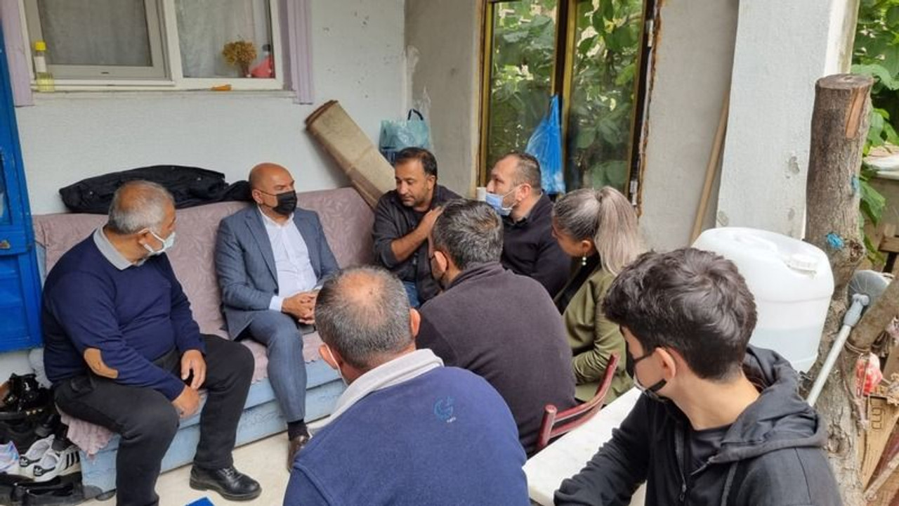 Tarhan İGSAŞ’da hayatını kaybeden işçinin ailesini ziyaret etti