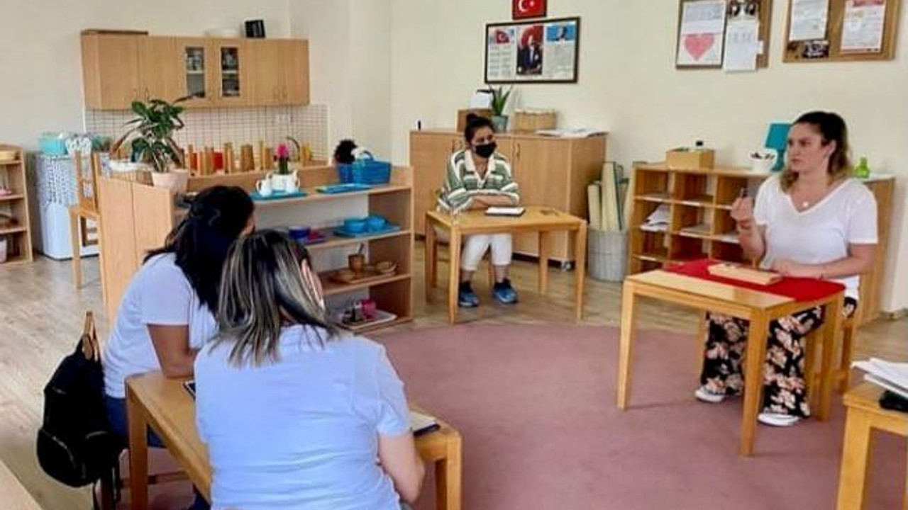 Bilgi Köprüsü Montessori’de Okul-Aile Eğitimleri Sürüyor