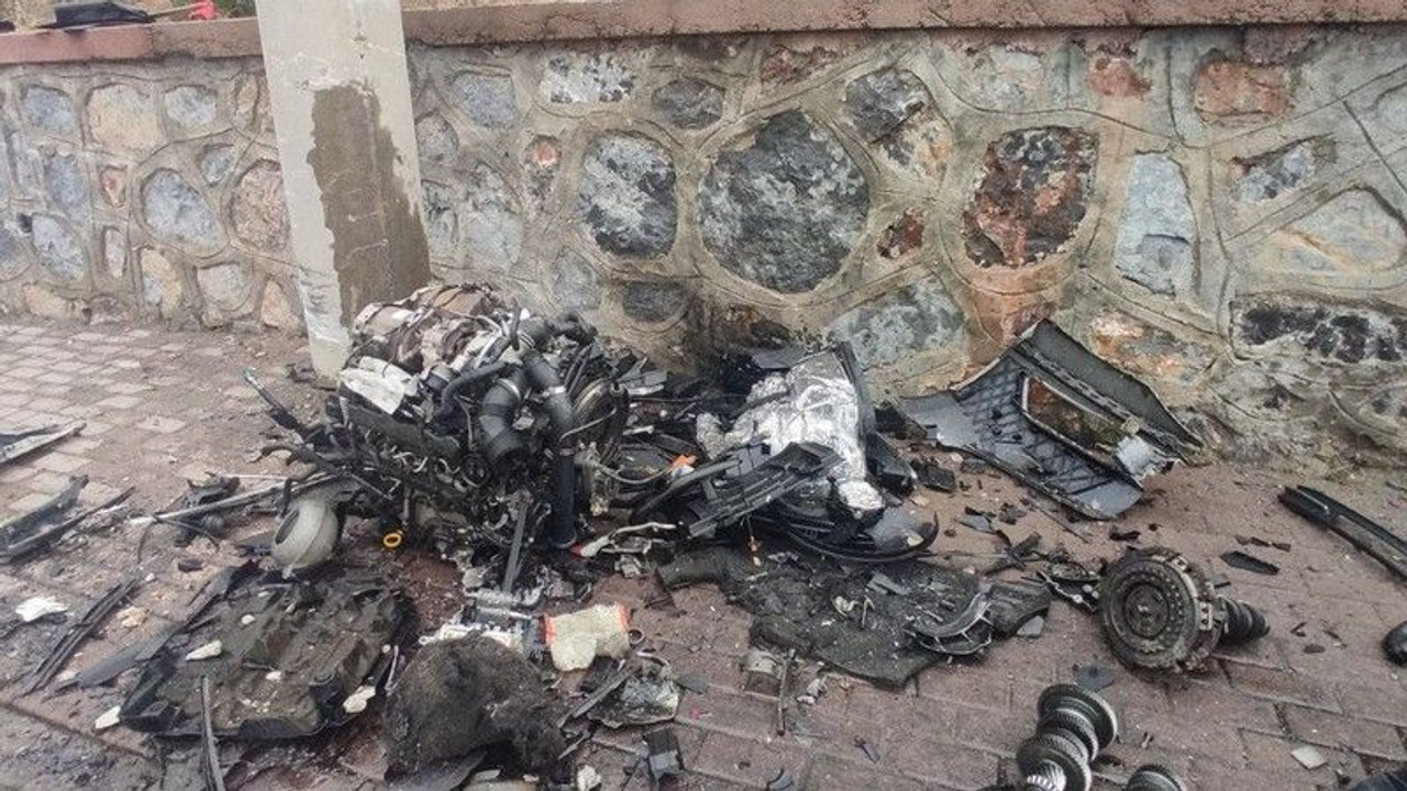 Feci kaza! Otomobil bu hale geldi, sürücü ağır yaralı