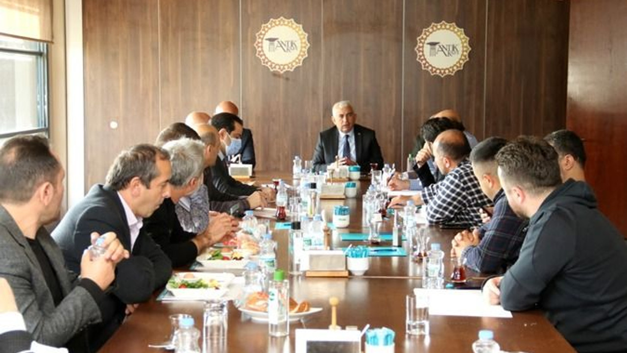 Genel Sekreter Gündoğdu, Alikahya'nın sıkıntılarını dinledi
