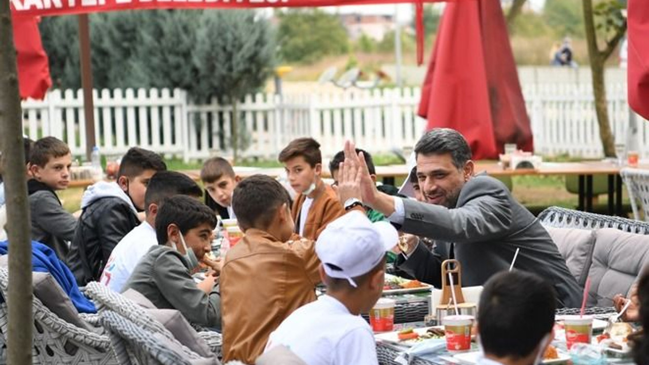 Kocaman, Van'dan gelen öğrencileri ağırladı