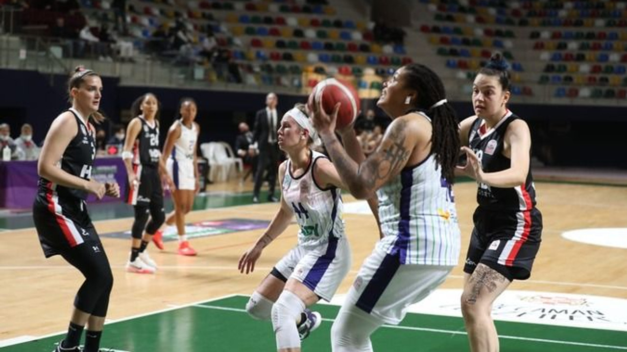 İzmitli Periler, Kartal’ı avladı “85-67”