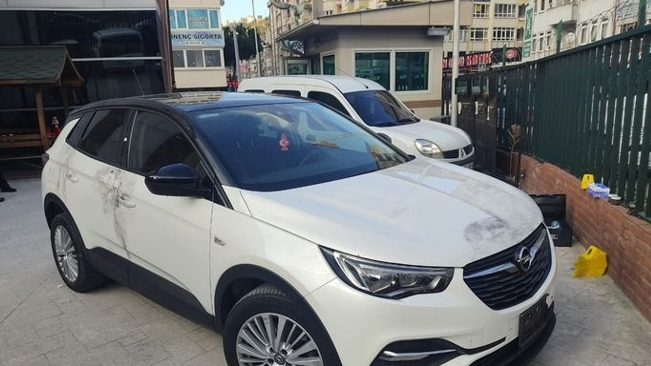 Girdiği evden önce anahtarı sonra otomobili çaldı