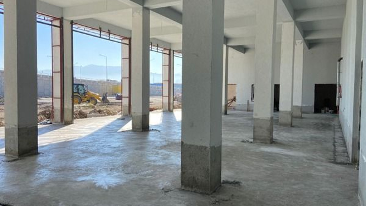 İtfaiye’nin yeni binasında hummalı çalışma
