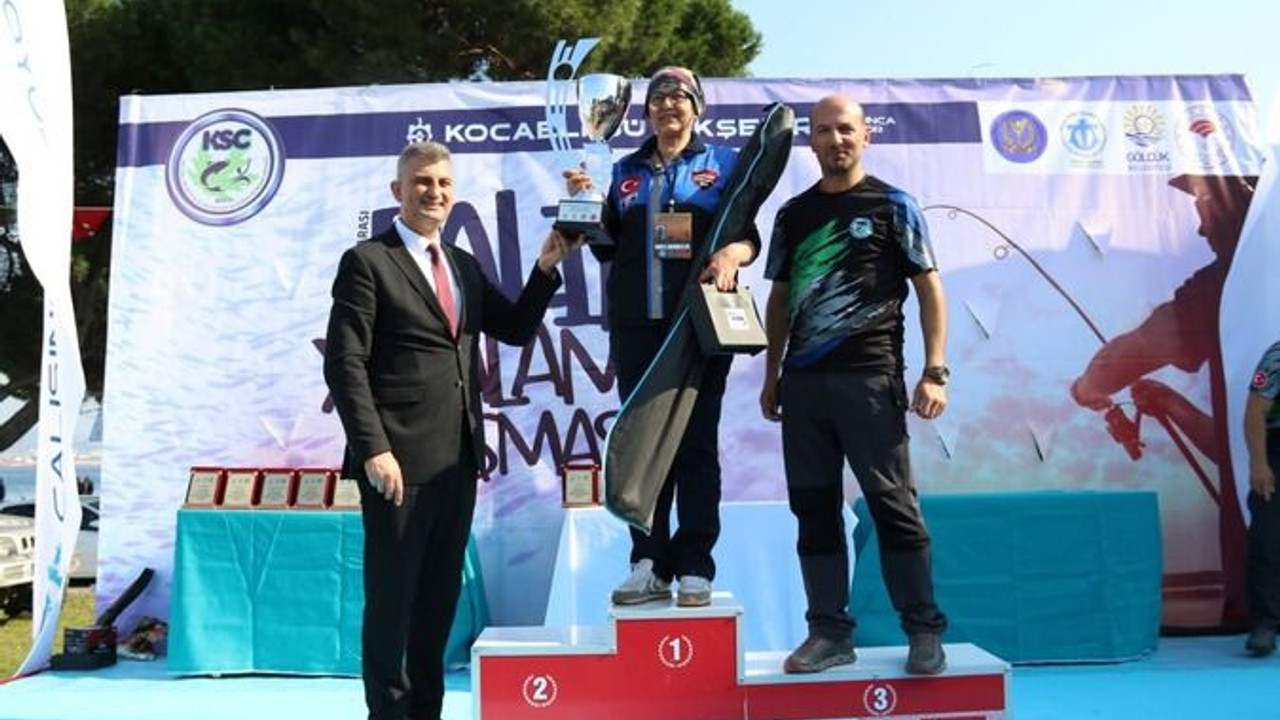 İzmit Körfezi’nde 1.240 balık oltayla yakalandı