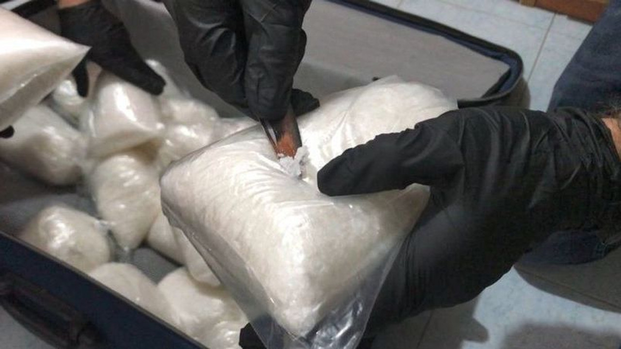 Kocaeli’de uyuşturucu tacirlerine baskın!